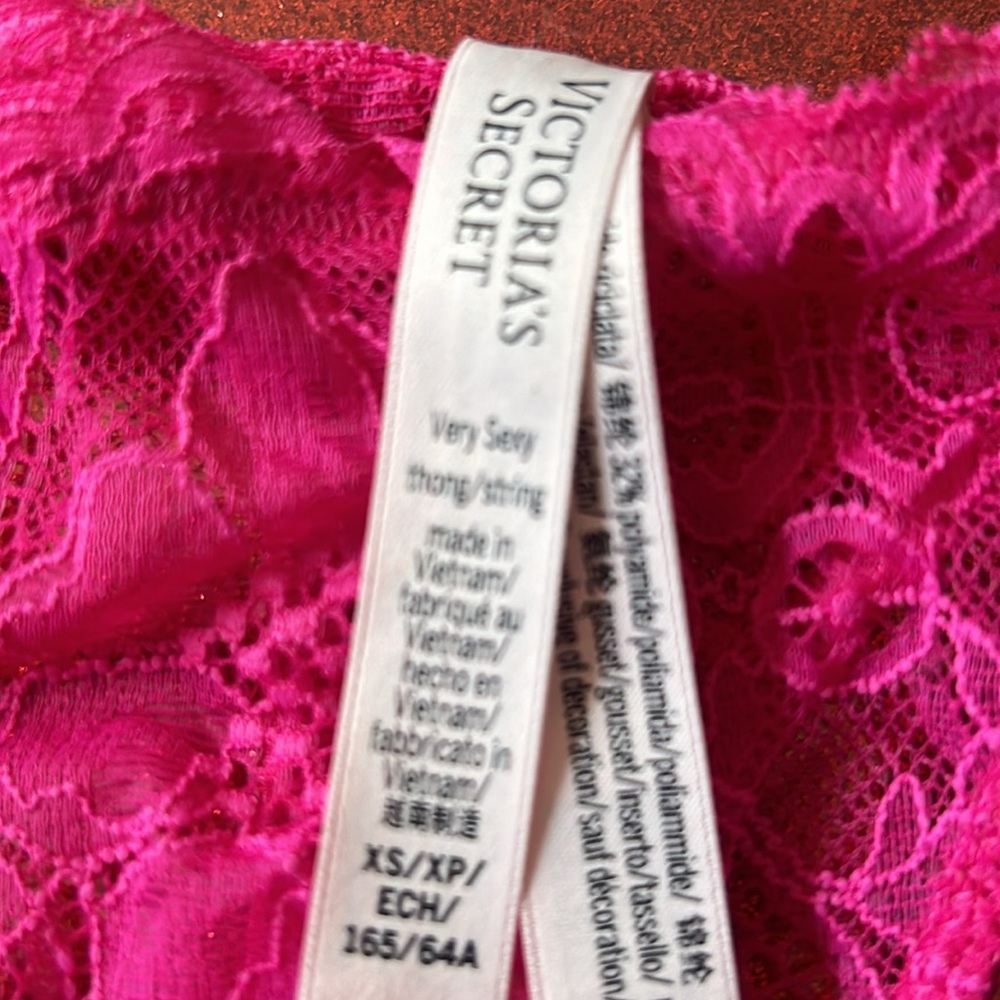 Pink thong - Picture 2 of 2